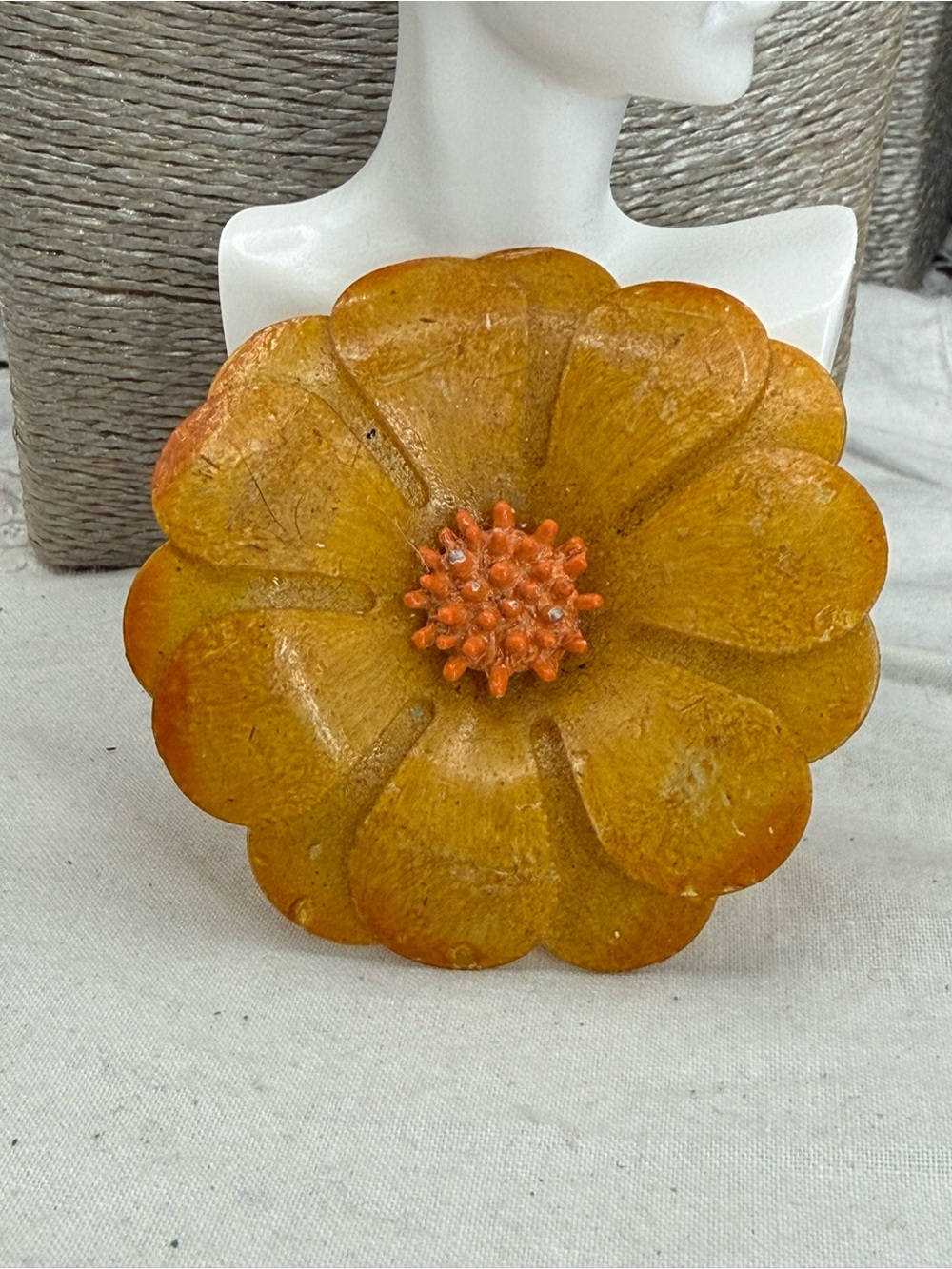Large Vintage Early Plastic/ Resin Golden Butterscotch Daisy Flower Brooch